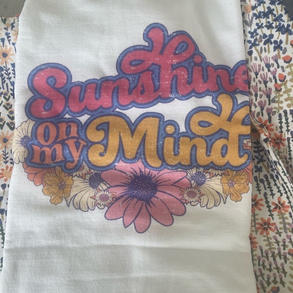SUNSHINE ON MY MIND SWEATSHIRT!! High quality!!! NEW TAGS!! Size L , fits XL - Picture 6 of 8